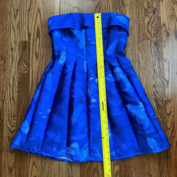 ML Monique Lhuillier Strapless Blue Floral Fit & Flare Cocktail Dress Size 6 - Picture 9 of 9